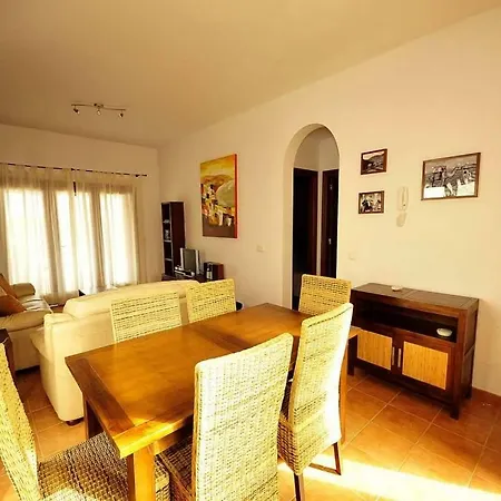 Playa Blanca Sleeps 6 Pool Wifi *